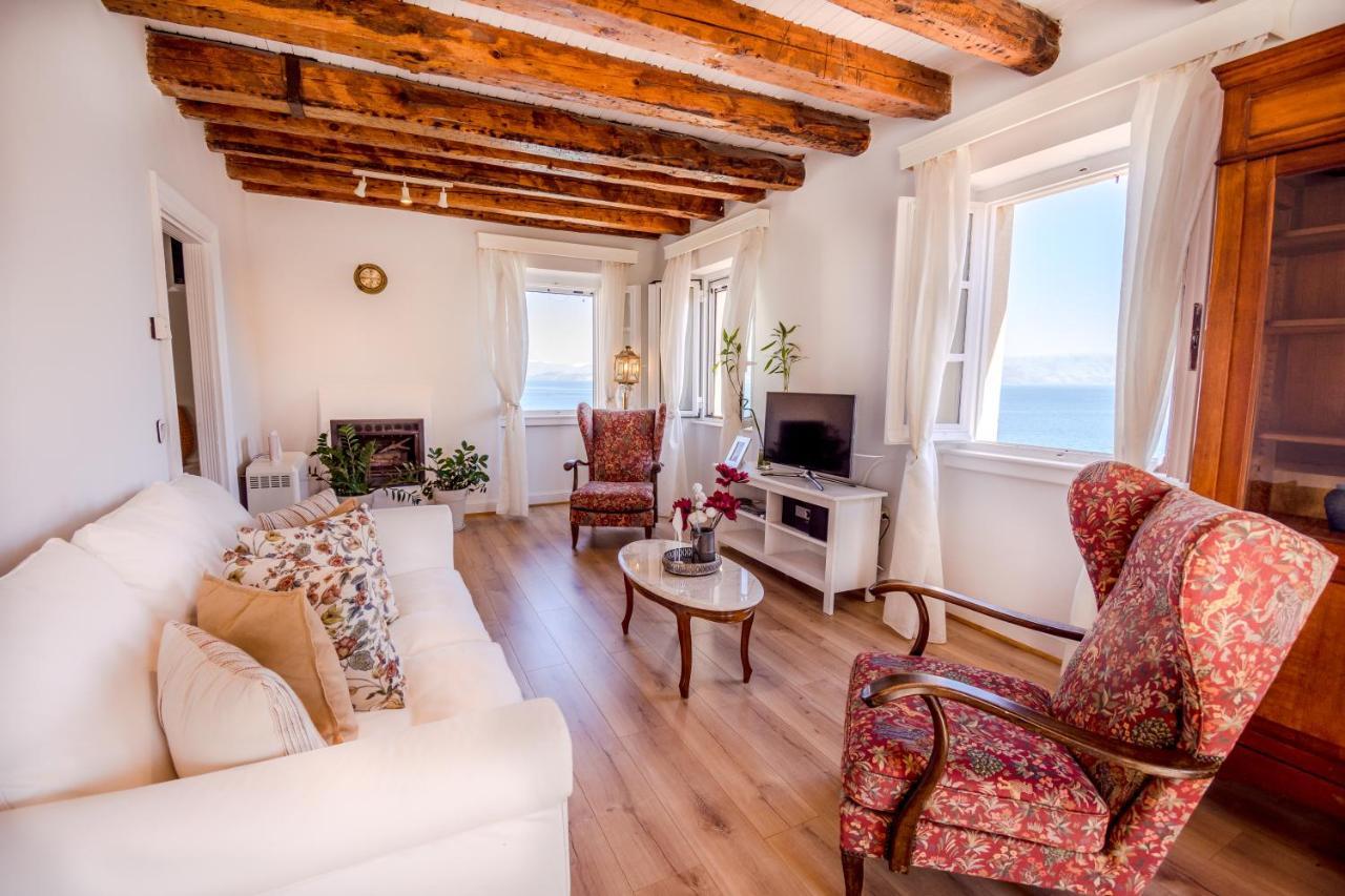 Lighthouse Apartment *
